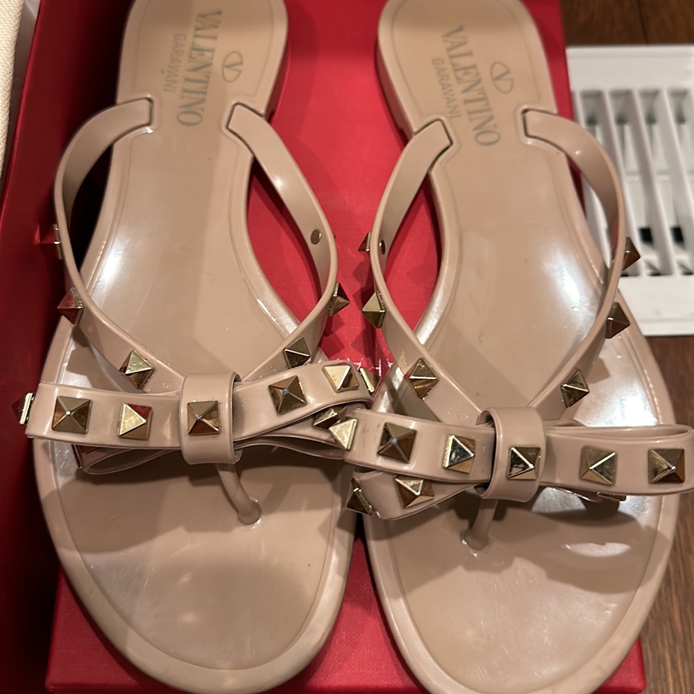 Valentino bow sandals size 37 guc